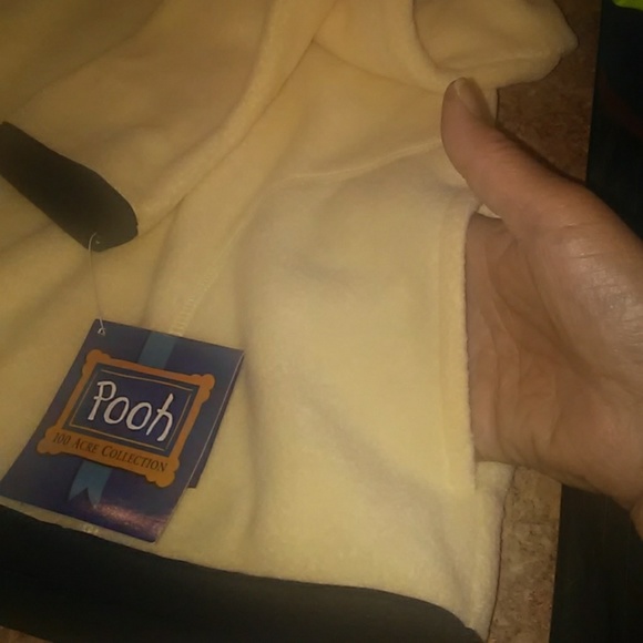 Girl's NWT Tigger Fleece jacket with side pockets - Picture 7 of 7